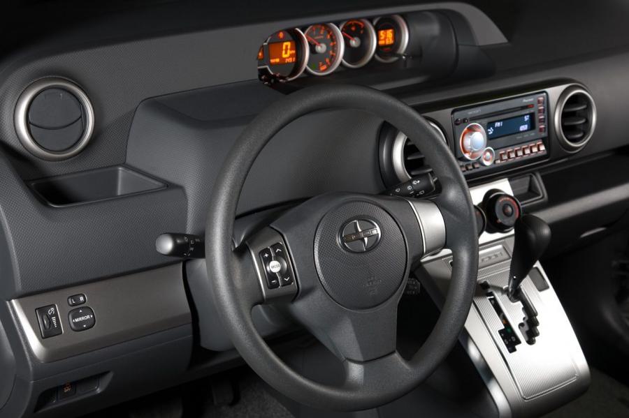  Scion xB 2011 года  (фото 34 из 58)